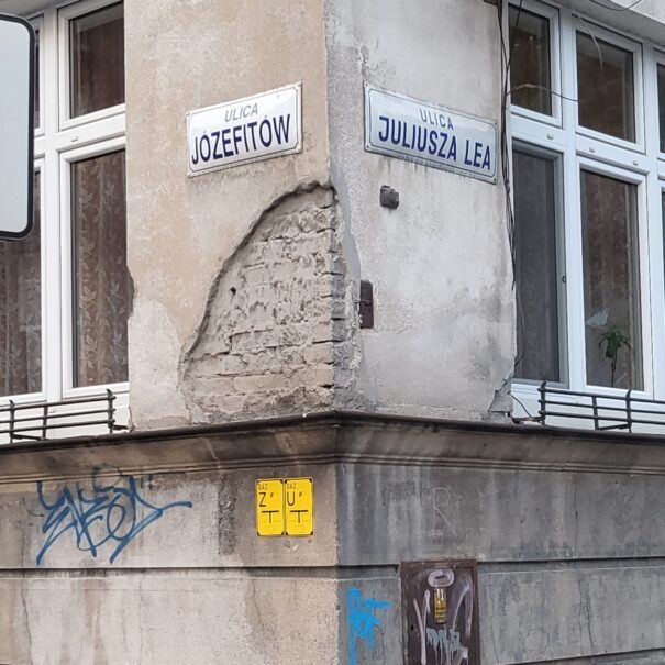 Street signs, Krowodza