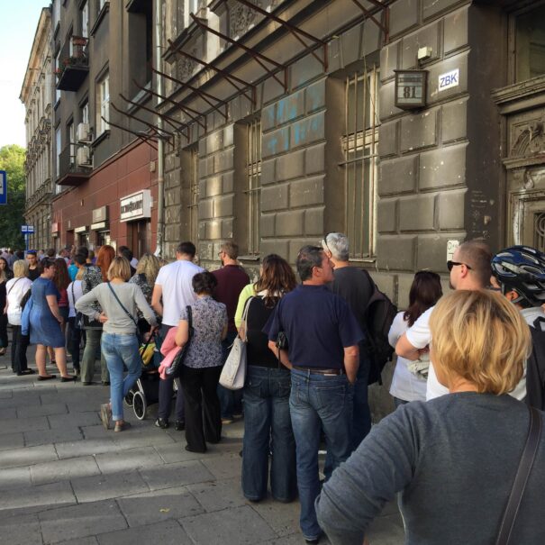 Lody, ul. Starowislna, queue